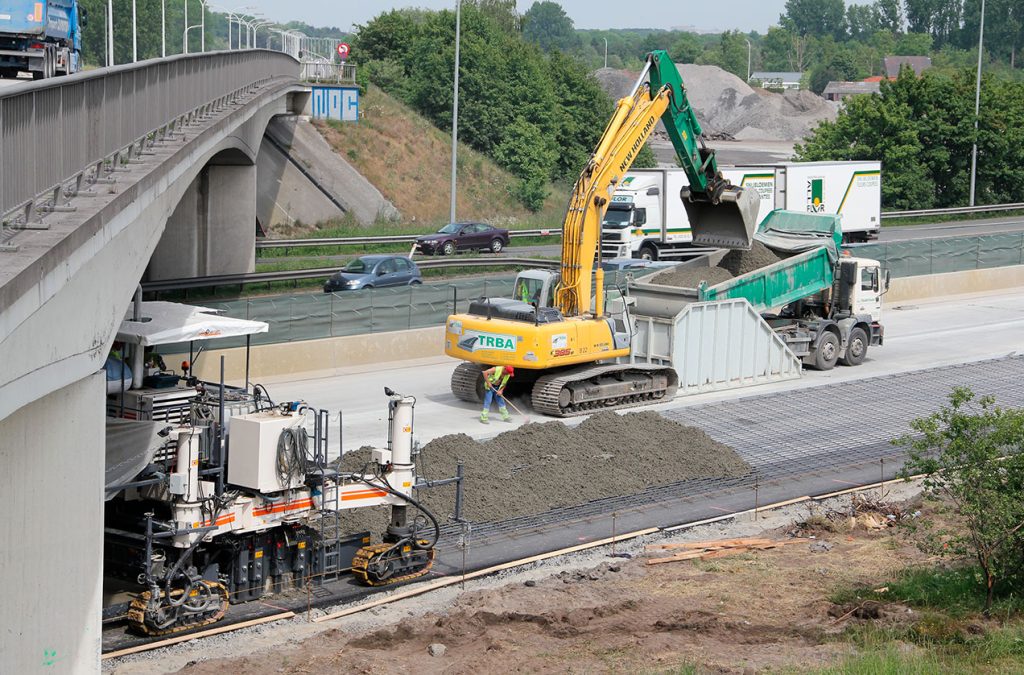Remplacement des glissières sur 5,5 km — Autoroute A1 (Arras, France)