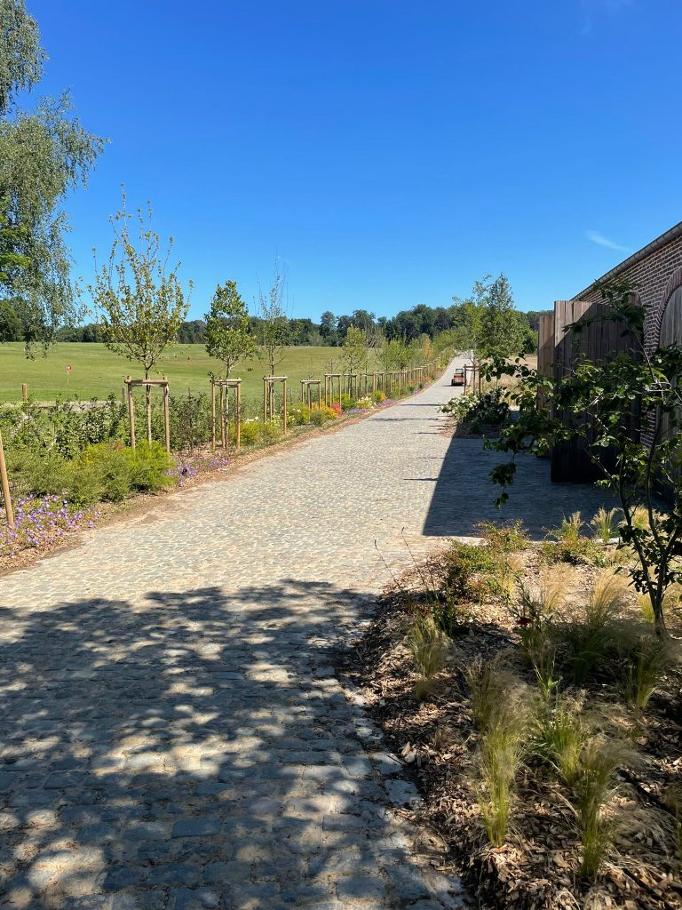 Aménagement d&rsquo;un jardin paysager — Rhode-Saint-Genèse