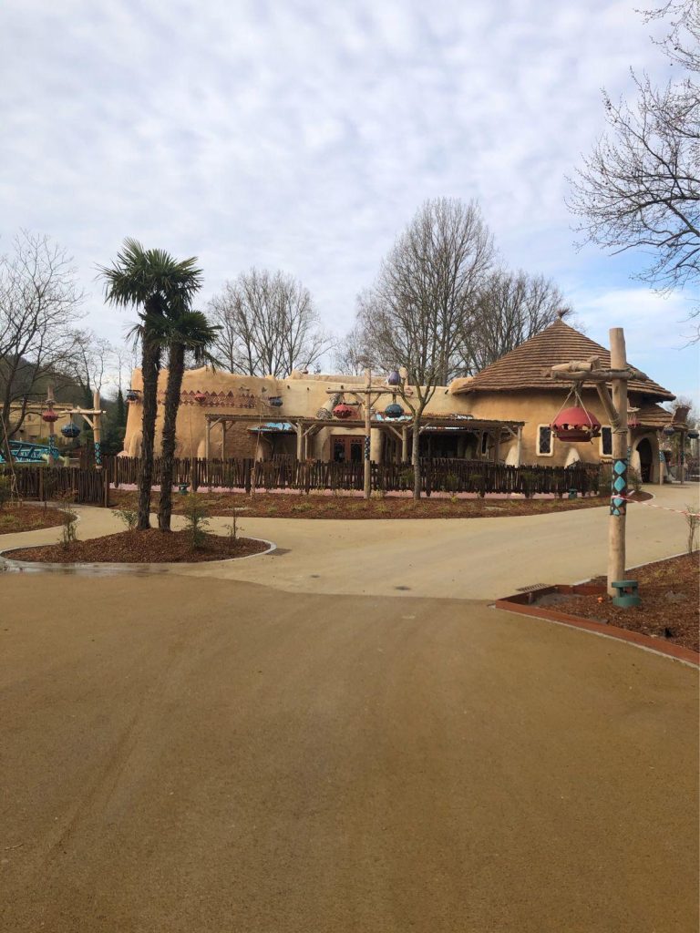 Chantier TRBA — Aménagement d&rsquo;un espace thématique et du coaster Kondaa — Walibi Belgium